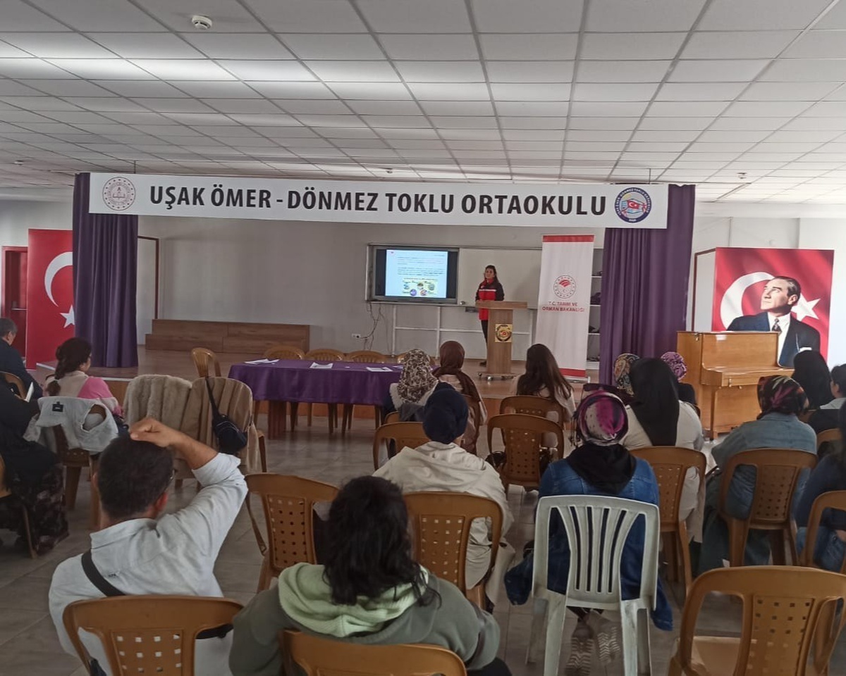 Uşak'ta kantin çalışanlarına gıda güvenilirliği ve hijyen eğitimi verildi
