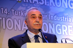 Bakanı Fakıbaba: Türkiye de Yılda 1.7 Milyar Ekmek İsraf Ediliyor