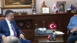 Veysel Eroğlu Görevi Tarım ve Orman Bakanı Bekir Pakdemirli’ye devretti.