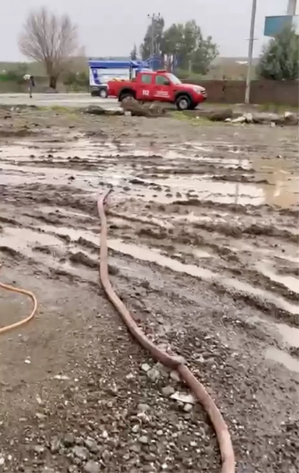 Doğu Akdeniz'i şiddetli yağmur vurdu