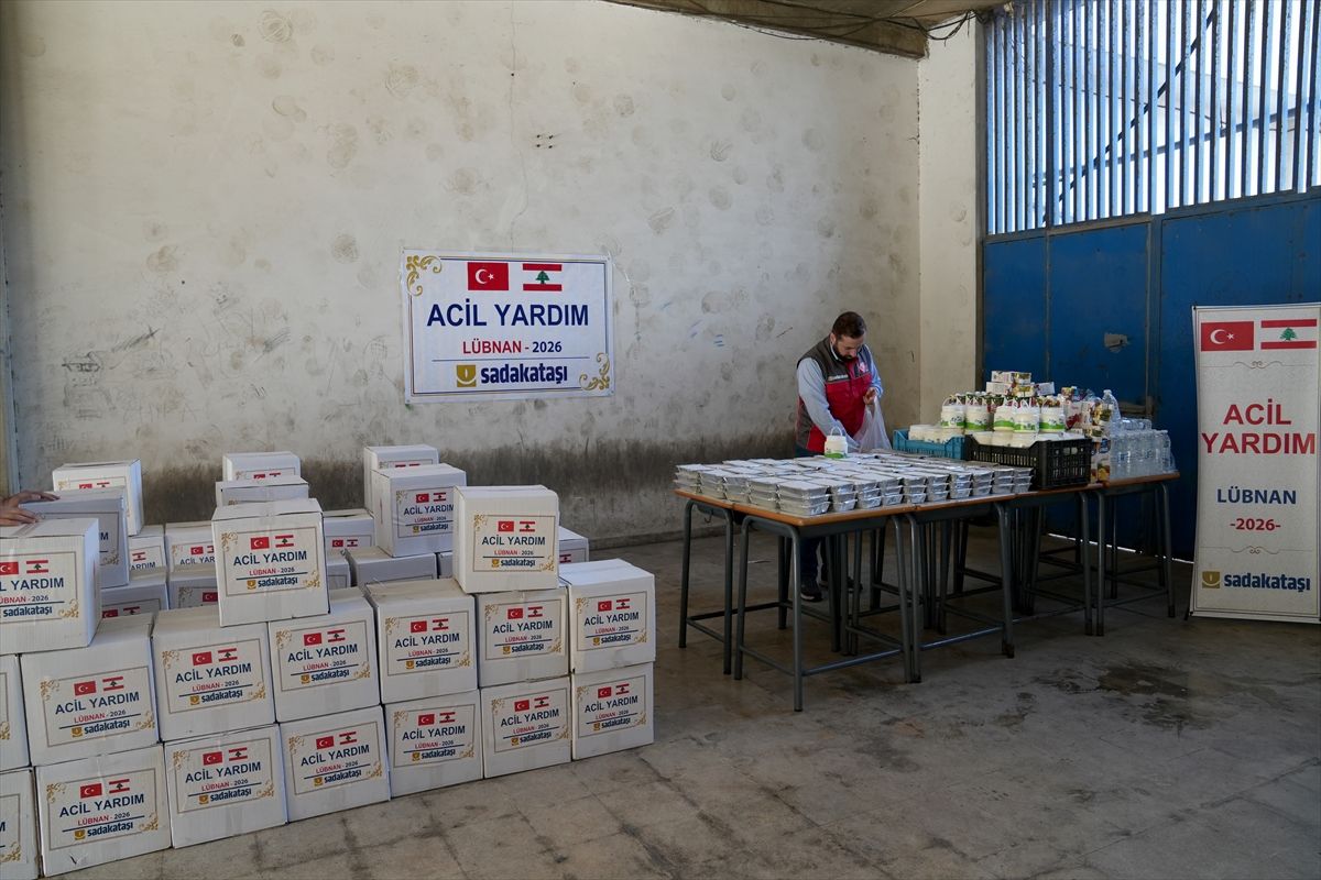 Sadakataşı, Lübnan'da çok sayıda yerinden edilmiş aileye insani yardım ulaştırdı