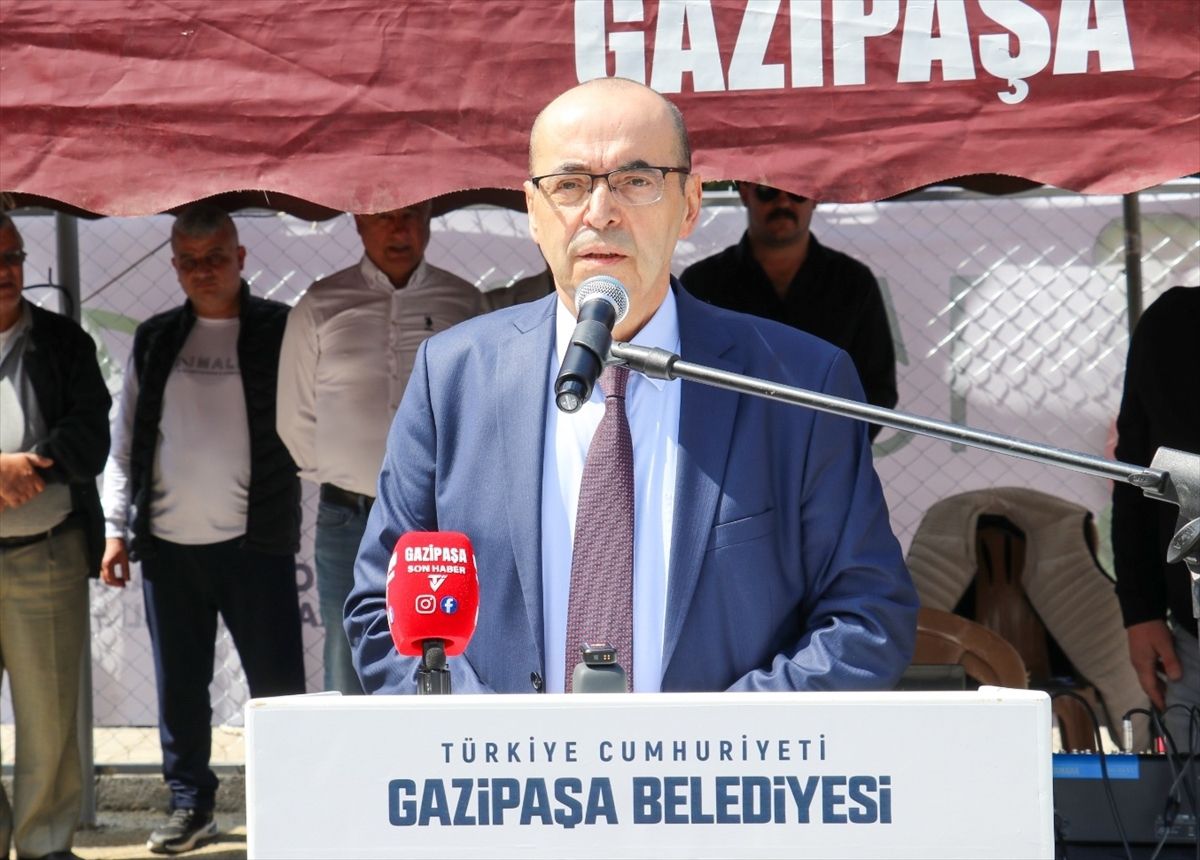 Antalya'da "15. Gazipaşa Tarım Fuarı" başladı