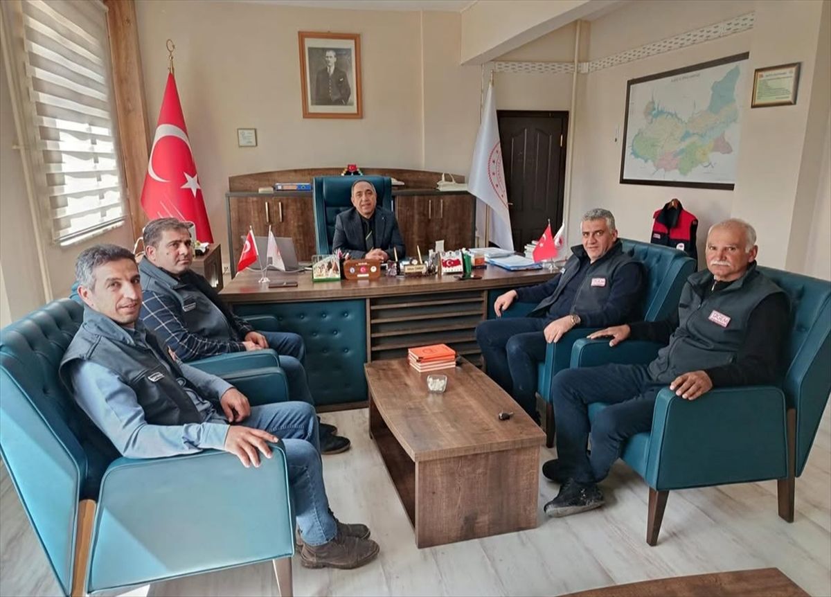 Kayısı Araştırma Enstitüsü Müdürlüğü ekiplerinden Baskil'e ziyaret