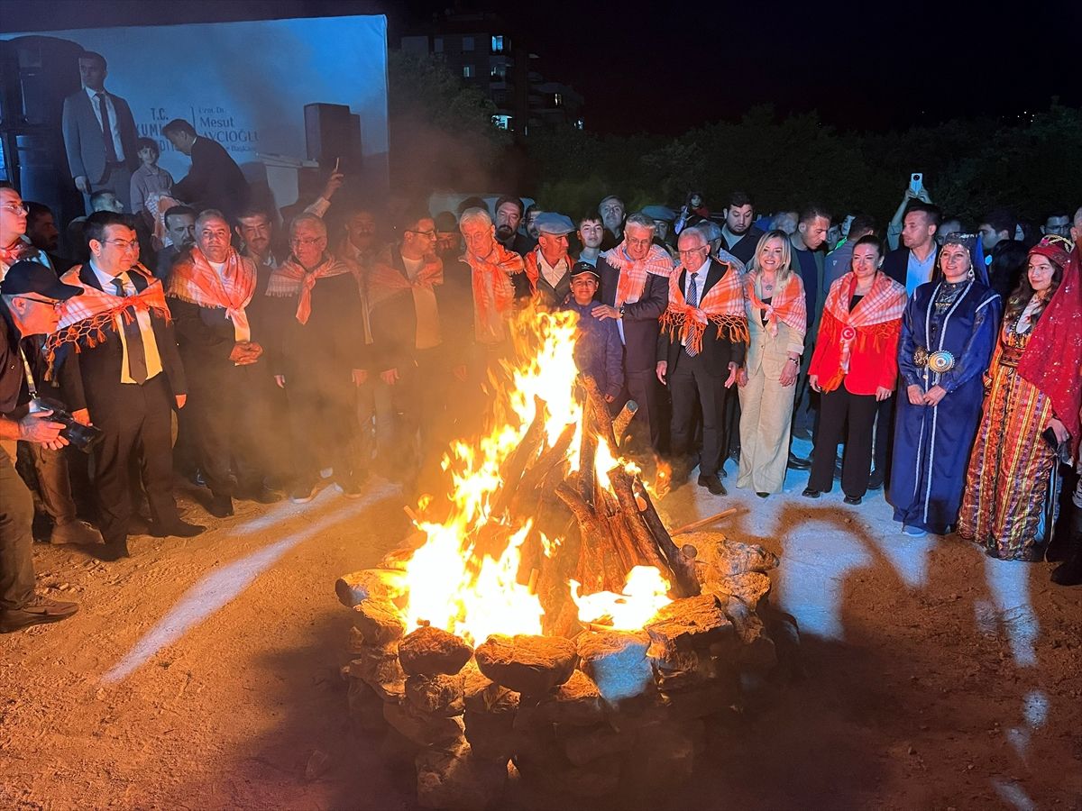 Kumluca Tarım ve Seracılık Festivali'nde Yörük ateşi yakıldı