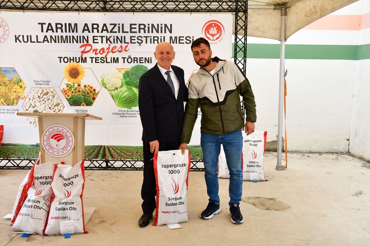Samsun'da çiftçilere sorgum sudan otu tohumu dağıtıldı