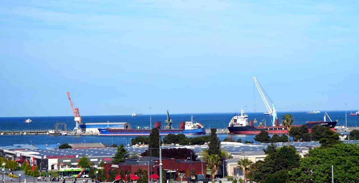 Samsun'da ihracat düştü, ithalat arttı