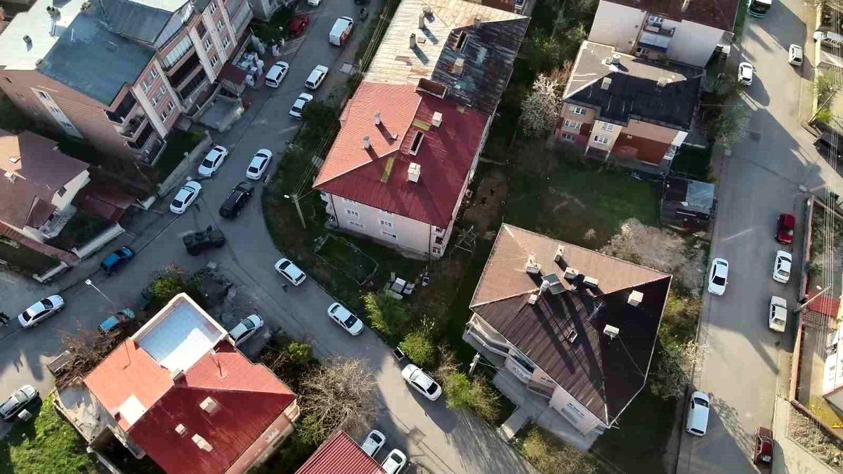 Siber suç makineleri 50'den fazla dosyadan aranıyordu, Sivas'ta yakalandılar