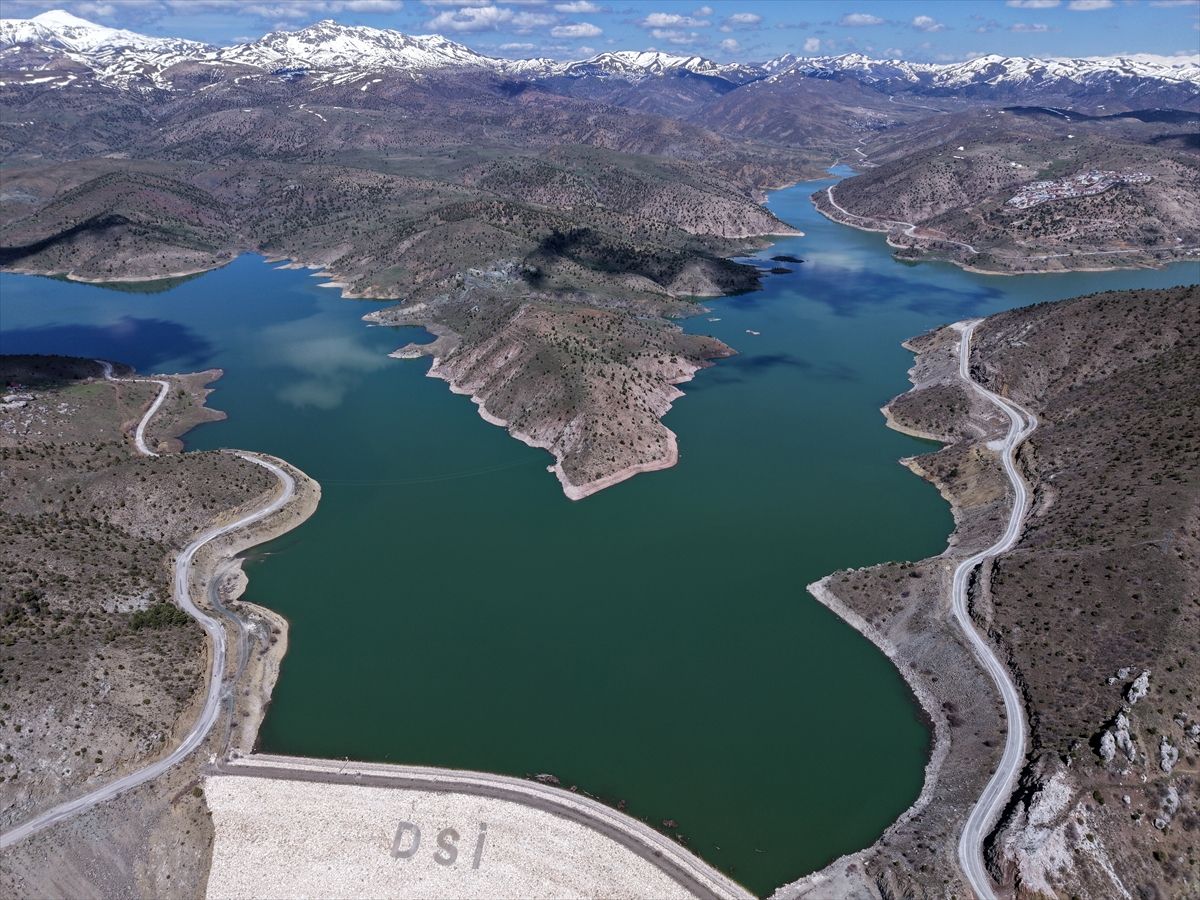 Sivas'ta Pusat-Özen Barajı'nda su seviyesinin yükselmesiyle sulu tarım kısıtlaması kaldırıldı