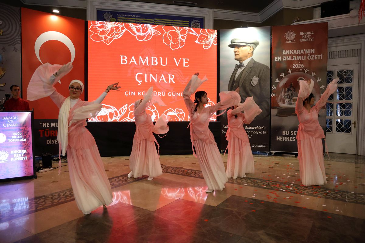 Ankara'da Düzenlenen Çin Kültürü Günü Etkinliği "Bambu ve Çınar" Üniversite Öğrencilerinden Büyük İlgi Gördü