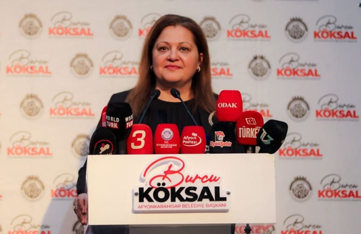 Burcu Köksal AK Parti’ye mi geçecek, Afyonkarahisar Belediye Başkanı Burcu Köksal hangi partili, Afyon Belediyesi hangi partiden?