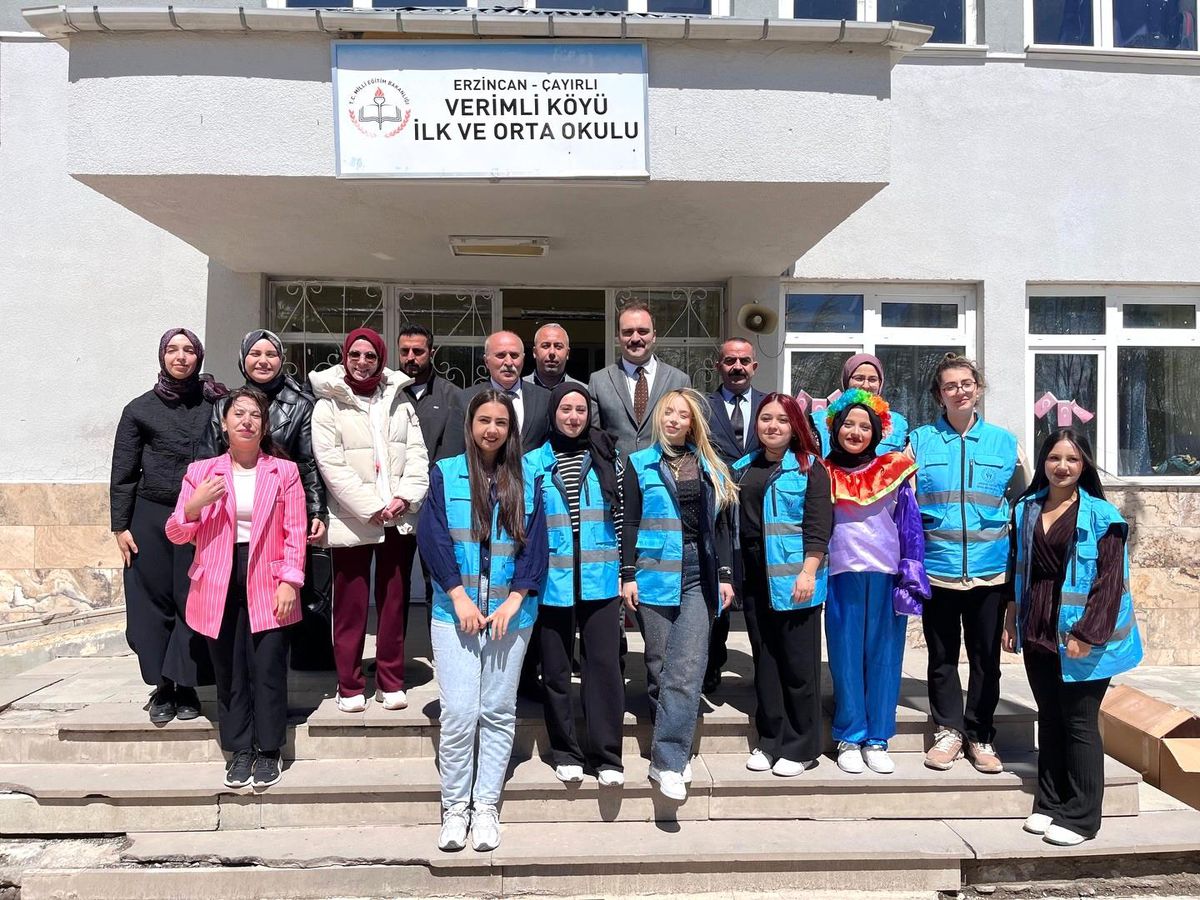 Çayırlı'da "Oyun Arkadaşım" etkinliğiyle öğrencilere anlamlı ziyaret