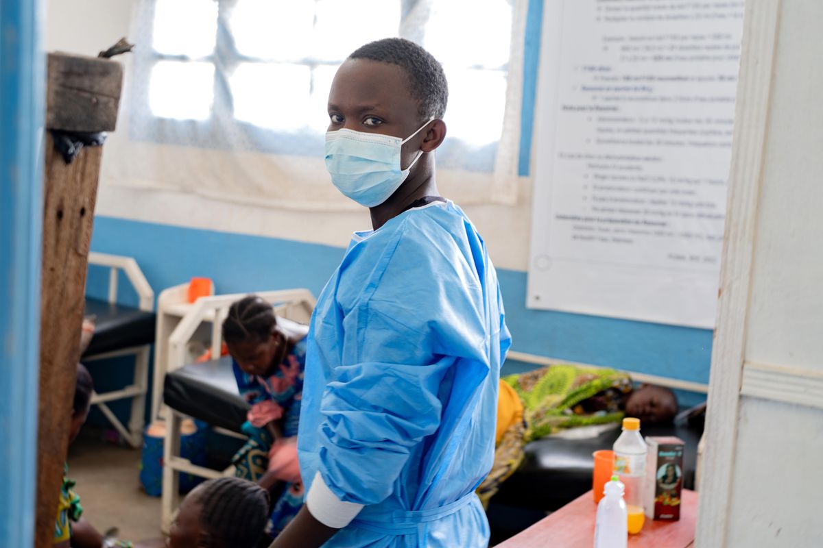Dsö, Kongo ve Uganda'da Görülen Ebola Salgını İçin Küresel Halk Sağlığı Acil Durumu İlan Etti
