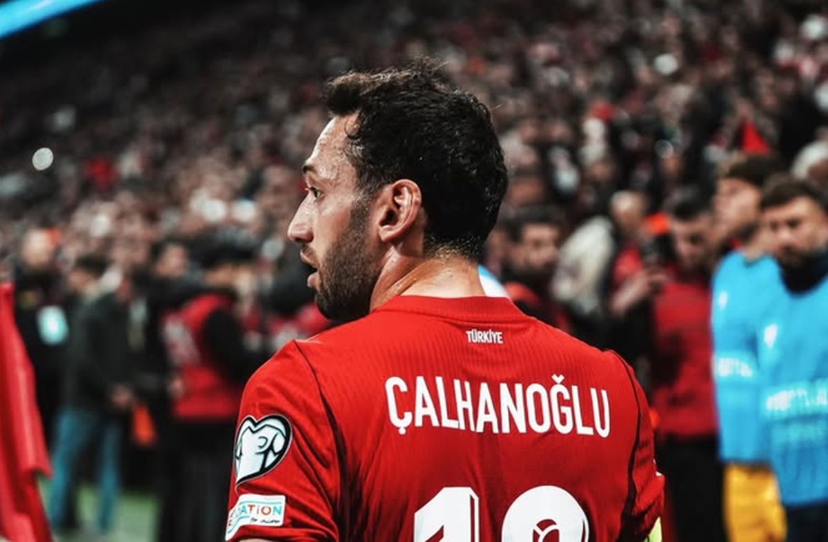Hakan Çalhanoğlu kaleyi yıktı mı, Hakan Çalhanoğlu direği kırma videosu gerçek mi?