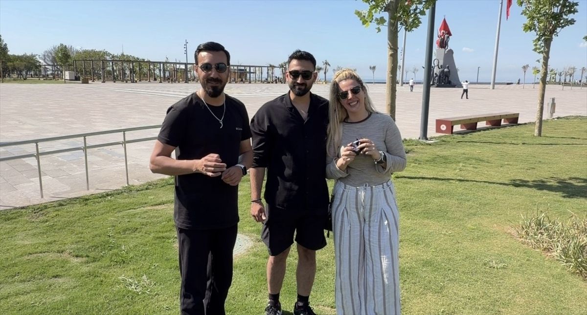 Hatay'da yamaç paraşütü atlayışında evlilik teklifi