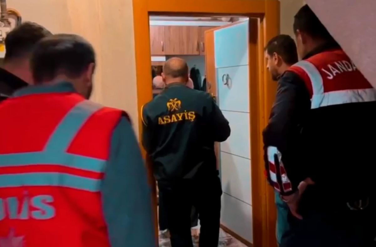 Sanal medya üzerinden şantaj yapan şüphelilere operasyon: 11 tutuklama