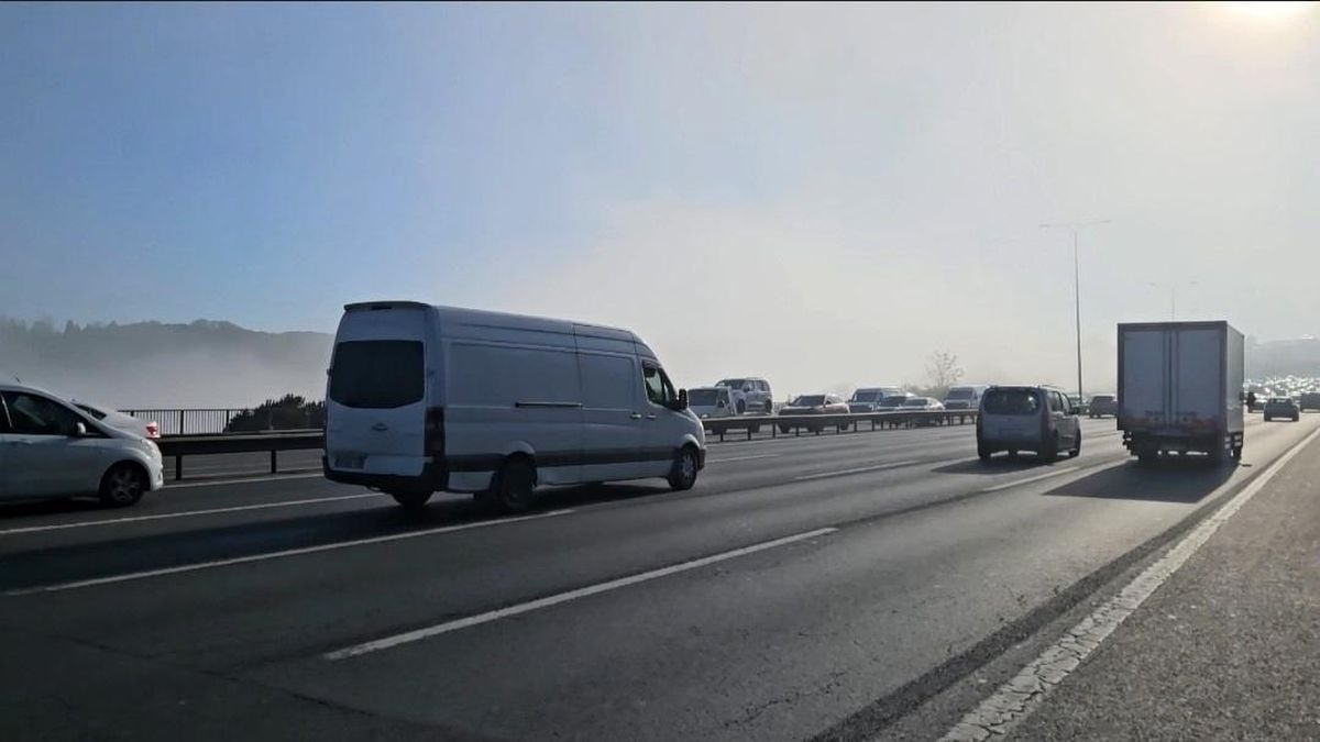 İstanbul'da yoğun sis: Boğaz hattı trafiğe kapatıldı