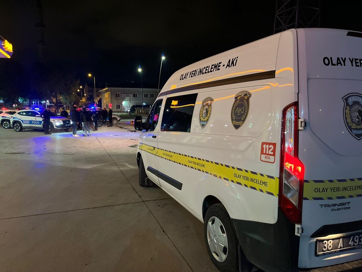 Kayseri'deki bıçaklı kavgada 1 kişi öldü, 2 kişi yaralandı