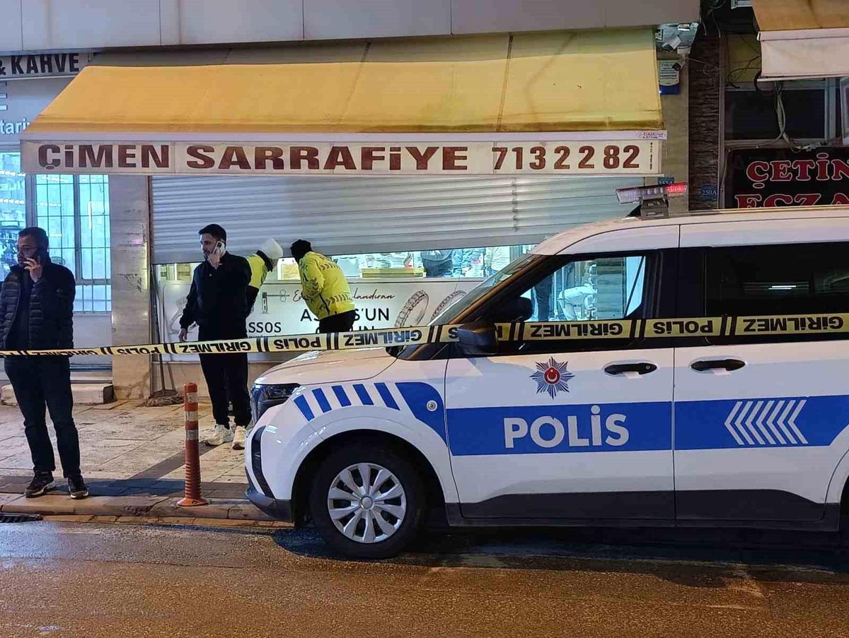 Denizli'de Sarrafın 100 Kilogram Altınla Kaybolması: Kırmızı Bülten Çıkarıldı