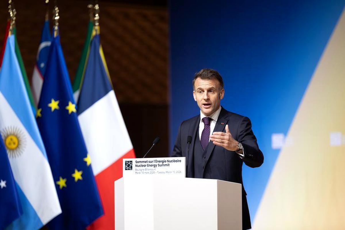 Macron: Hürmüz Boğazı Derhal Yeniden Açılmalı