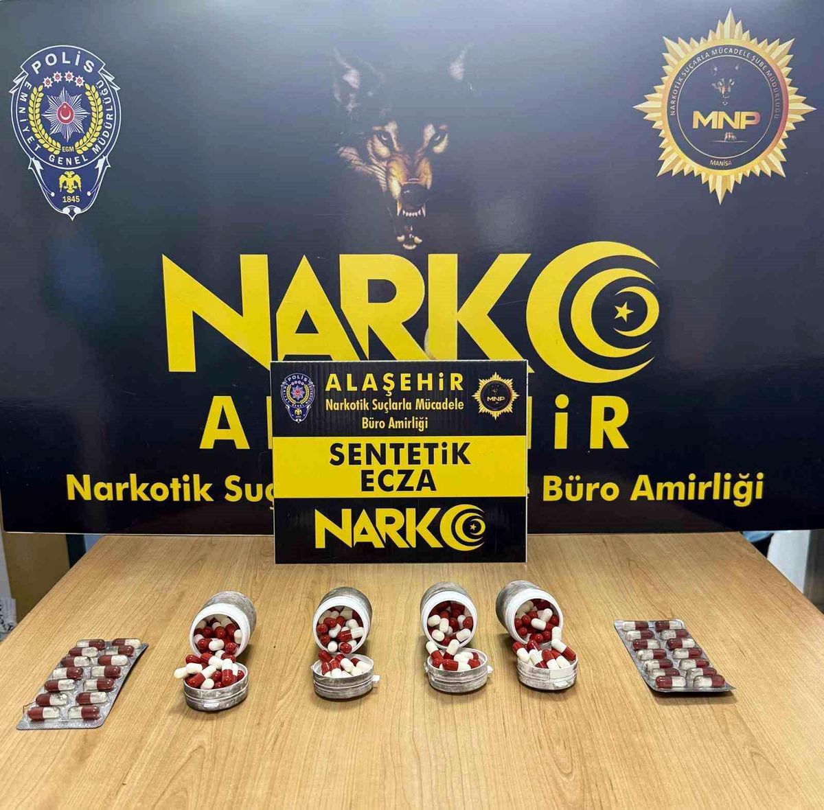 Manisa'da uyuşturucu hapla yakalanan çocuk tutuklandı