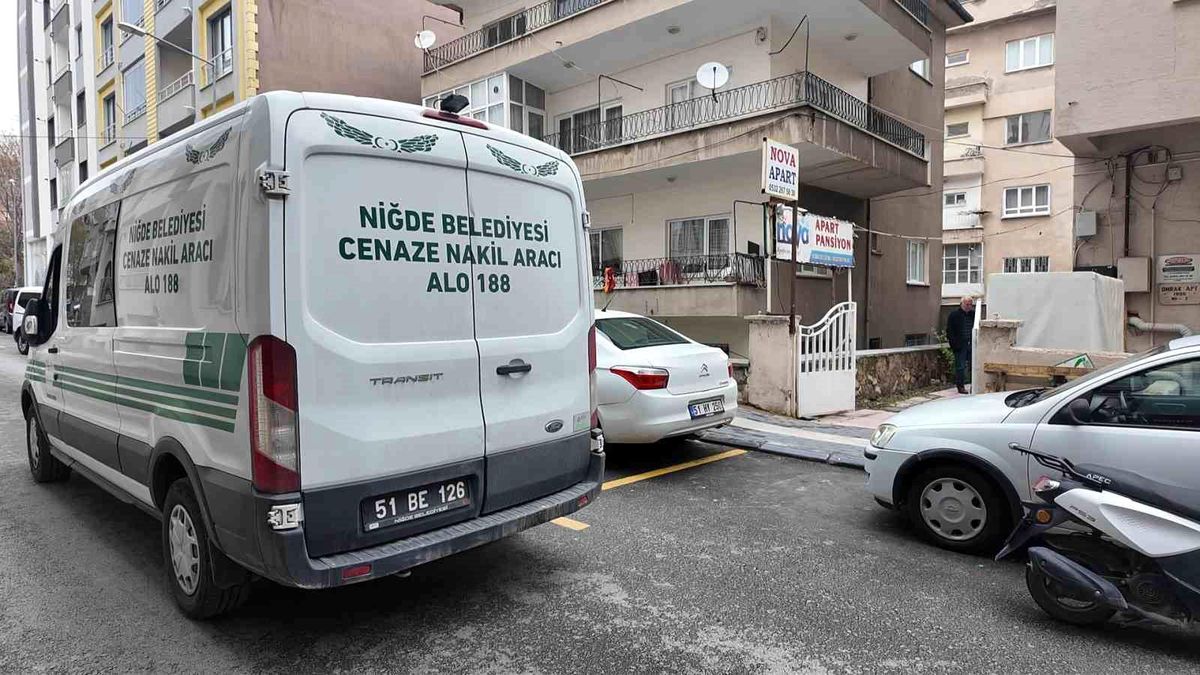 Niğde'de bir kişi apart dairede ölü bulundu