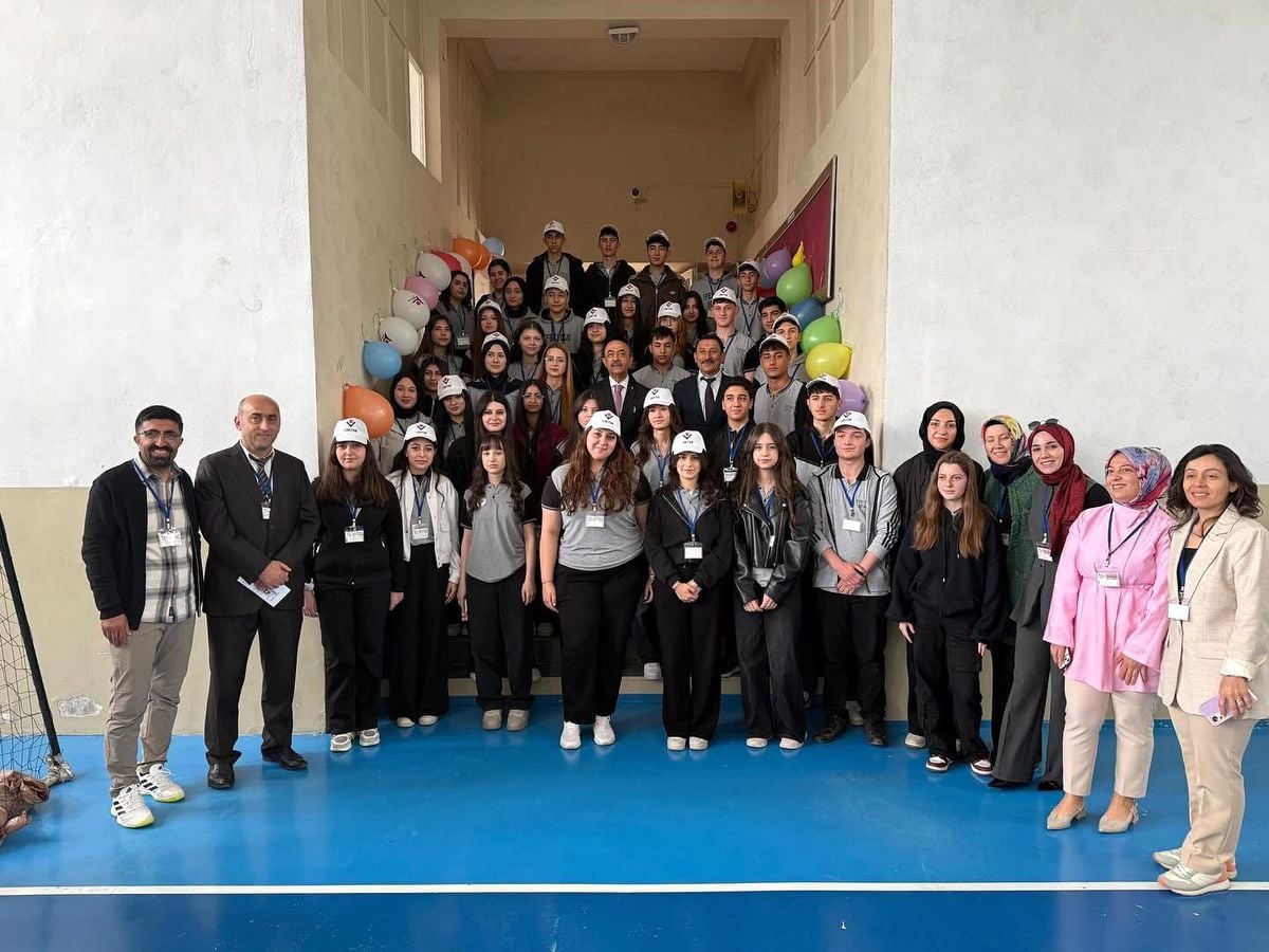 Öğrencilerin bilimsel projeleri Erzincan'da sergilendi