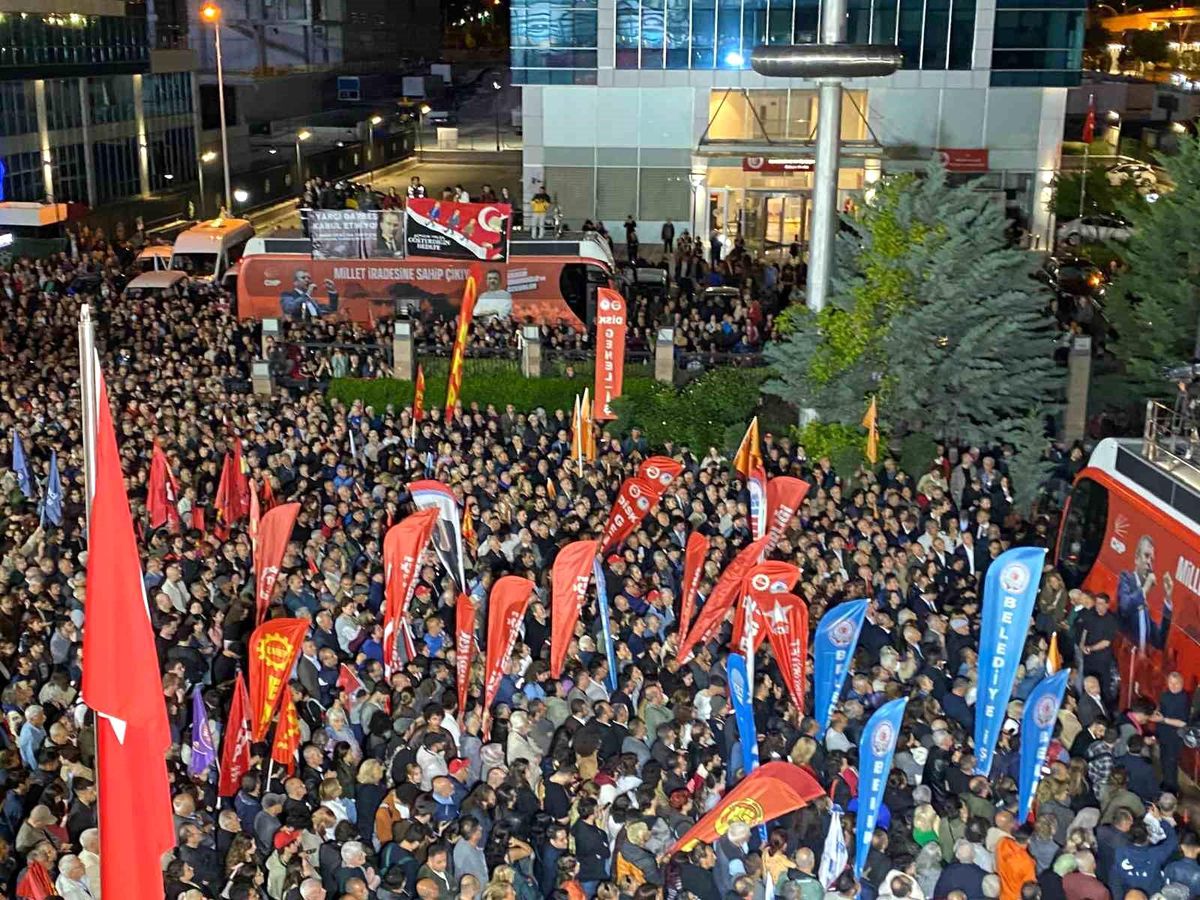 Özel: "Biz en kısa zamanda sandık istiyoruz, kurultay istiyoruz"