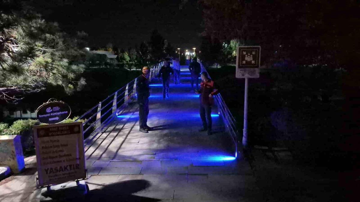 "Porsuk Çayı'na birisi atladı" ihbarı ekipleri teyakkuza geçirdi