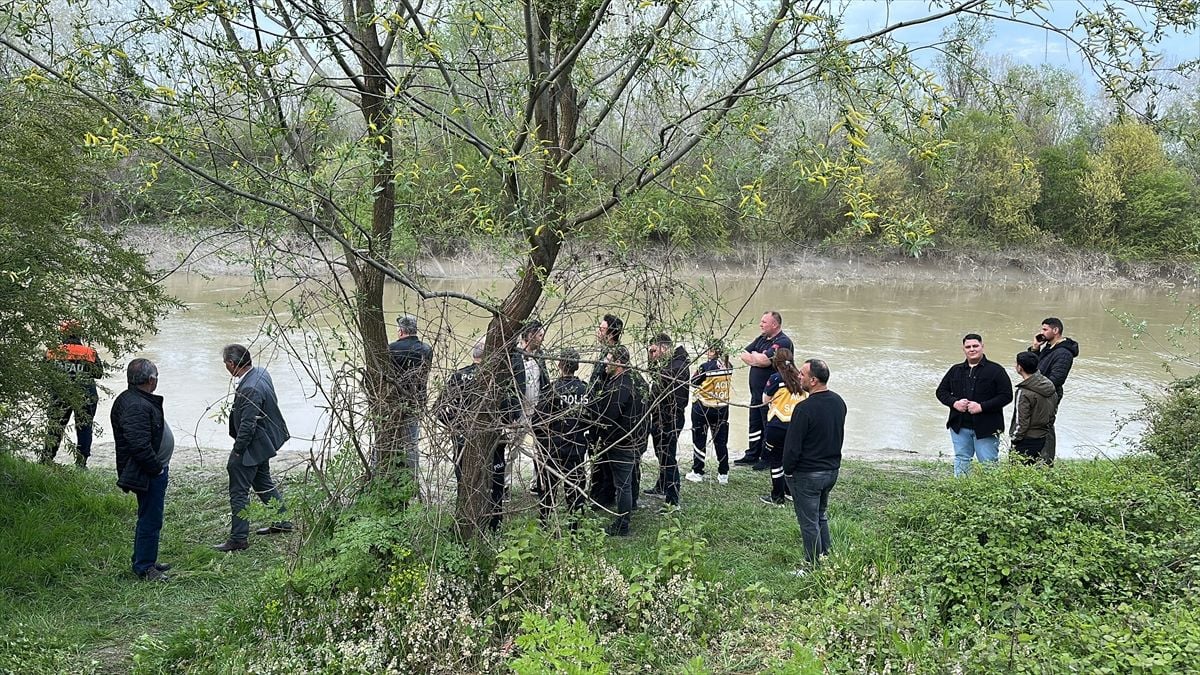 Sakarya Nehri'nde kaybolan çocuğun cesedi bulundu