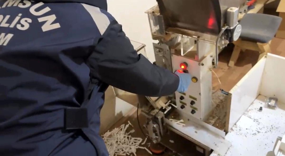 Samsun'da kaçak sigara imalathanesine baskın