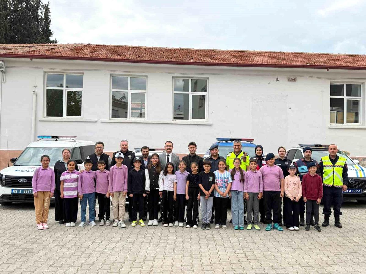 Sultanhisar'da miniklere trafik eğitimi