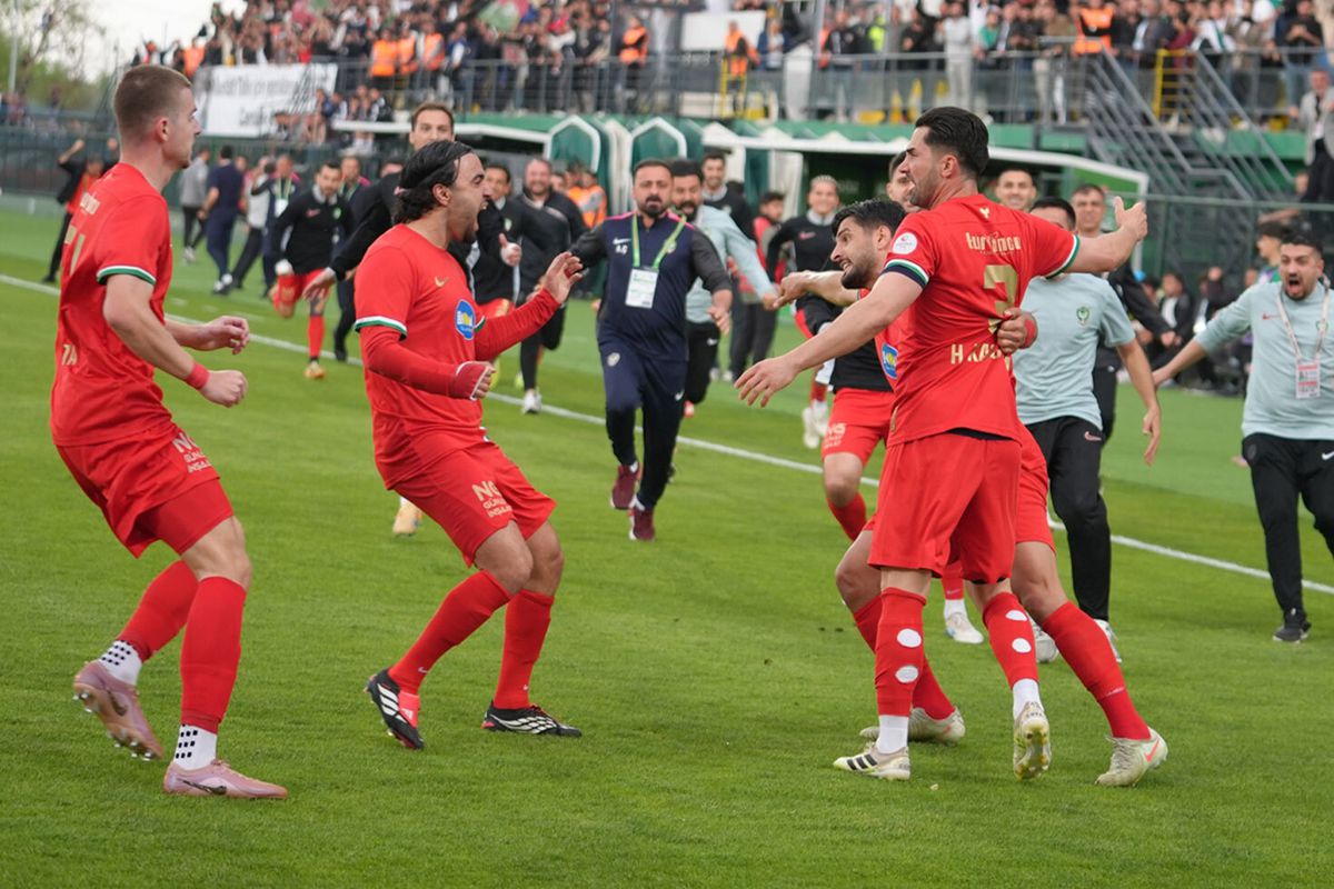 Süper Lig ekibi, Amedspor'u tebrik paylaşımını kaldırdı