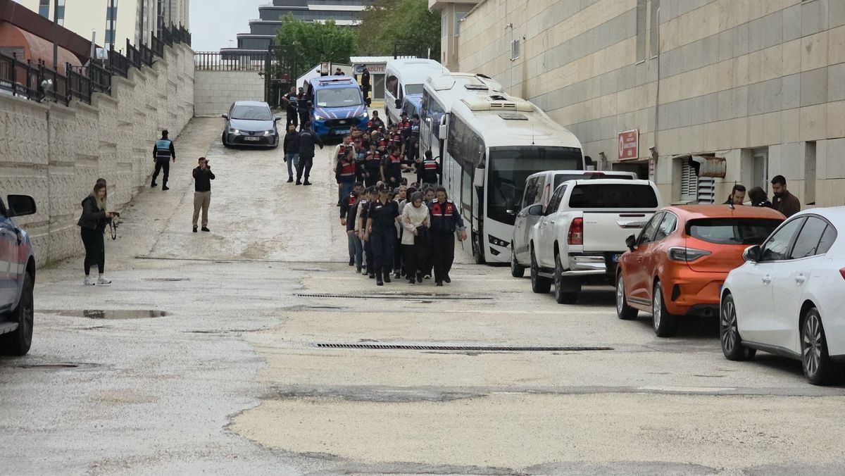 Yoğun bakım usulsüzlüğü operasyonunda 9 tutuklama