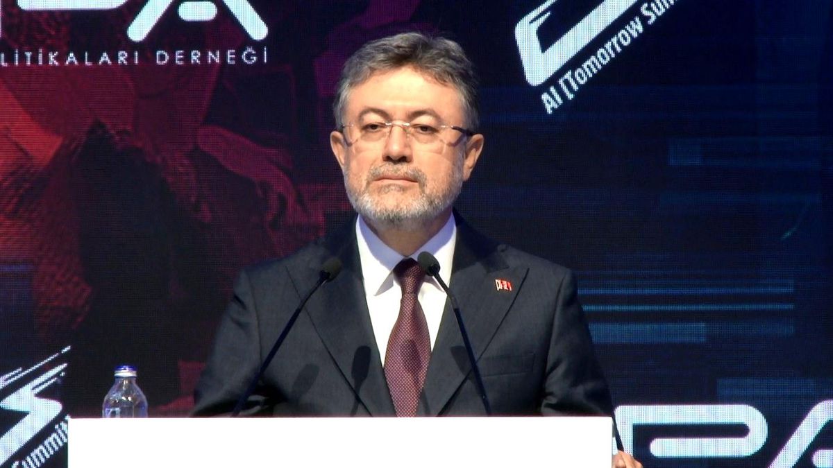 Bakan Yumaklı: "Tarım ve Orman Sektöründe Yapay Zeka Destekli Dijital Dönüşüm Strateji Belgesi ve Eylem Planımızı hazırladık"