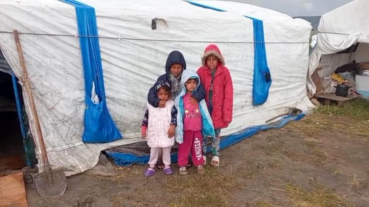 Çadırlarını su basan mevsimlik işçiler yardım bekliyor