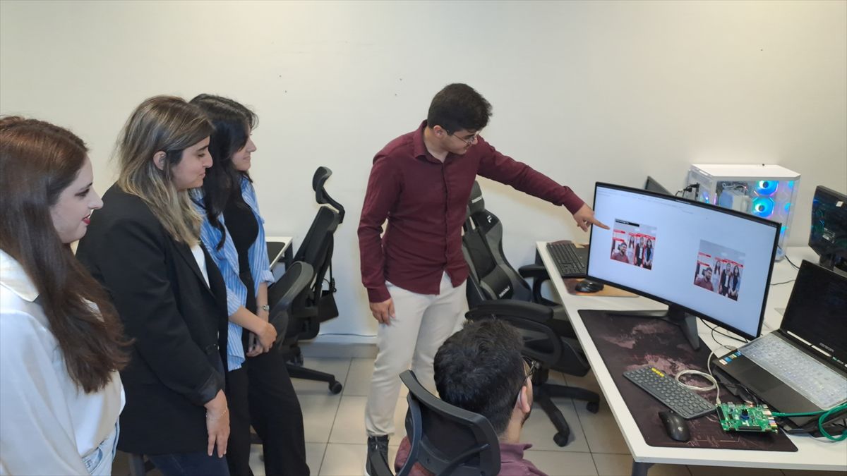 Sakarya Üniversitesi Teknokent'te yerli yapay zeka çipi geliştiriliyor