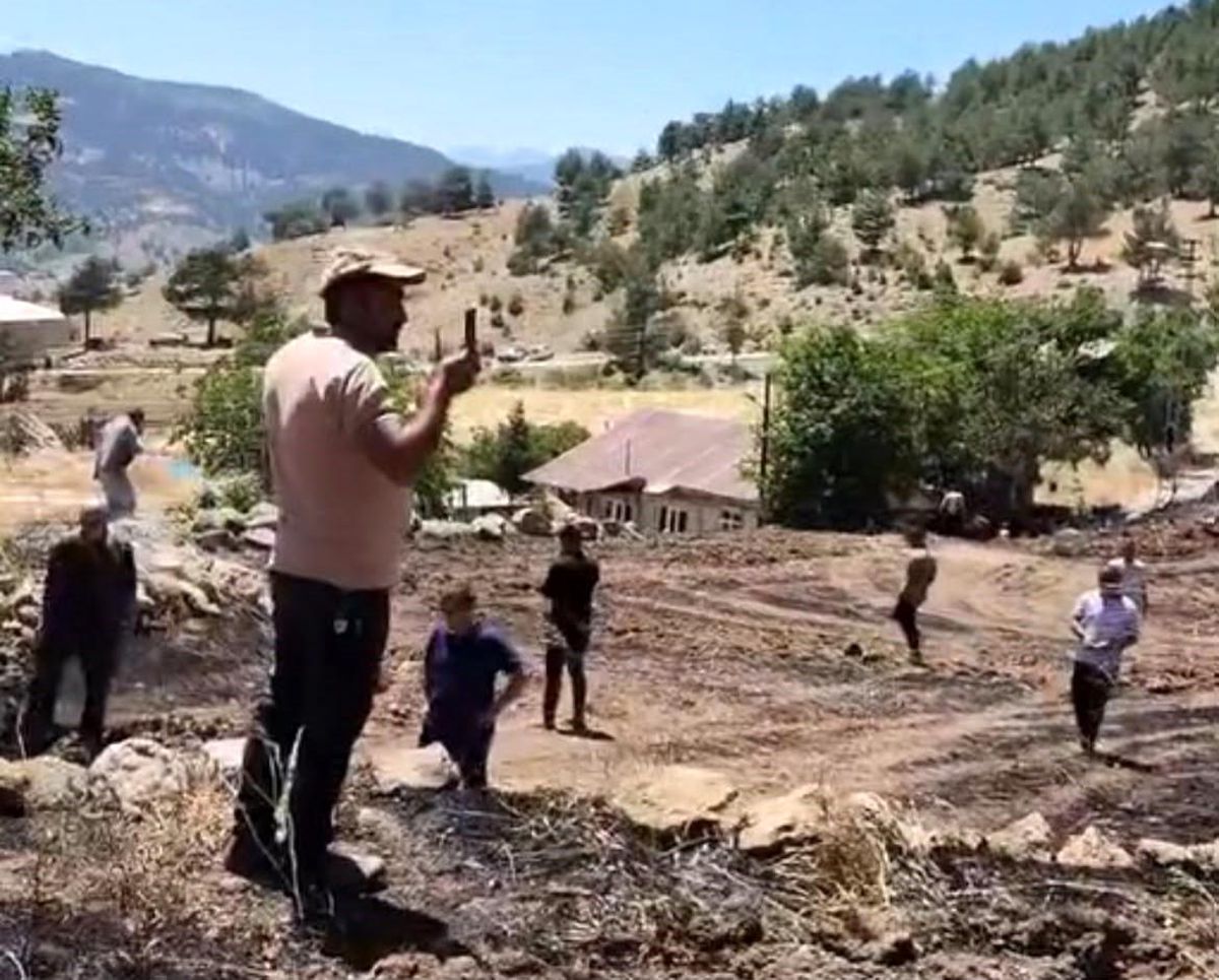 Tarım arazisi alevlere teslim oldu, yangında elektrik dağıtım şirketinin ihmali olduğu ileri sürüldü