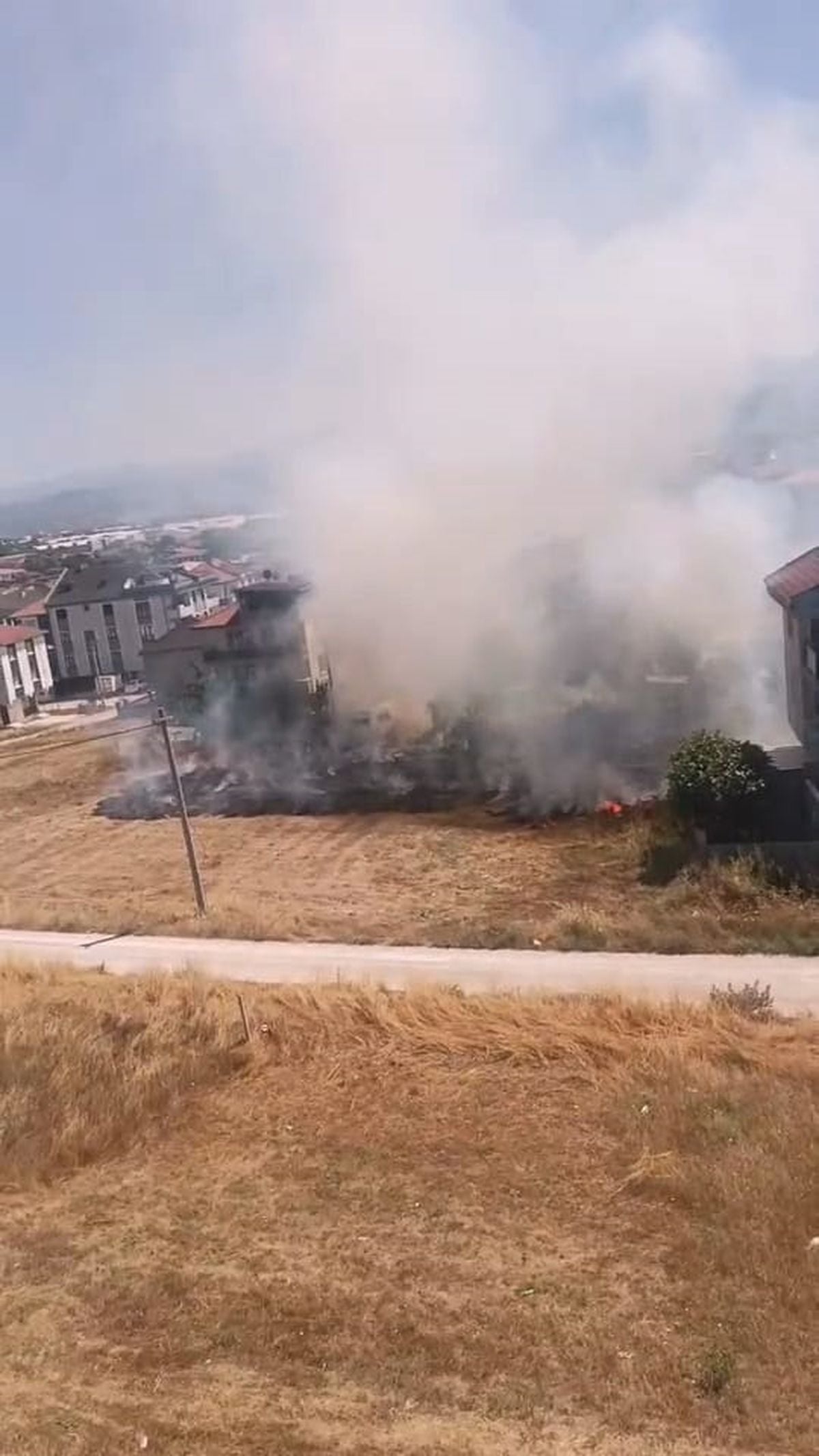 Anız yangınında 20 dönüm tarım arazisi zarar gördü