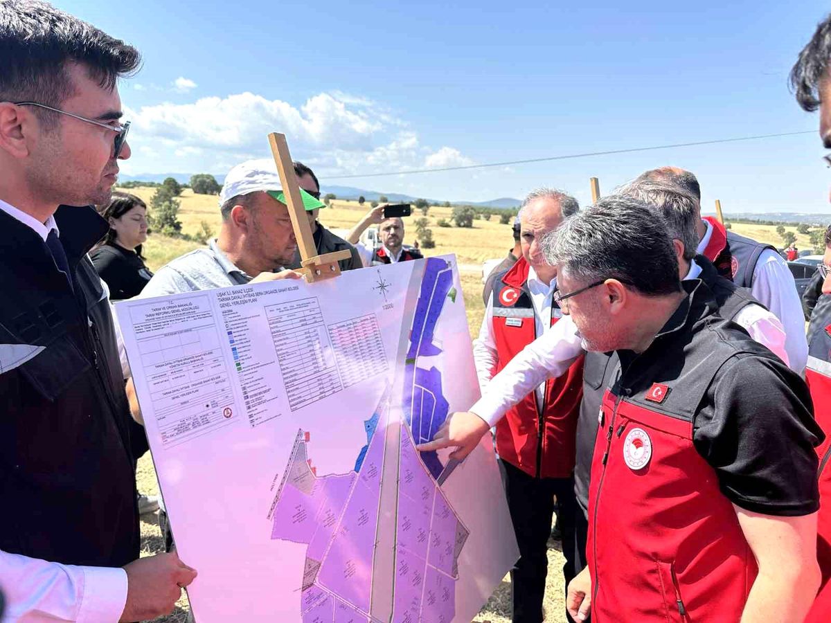Bakan Yumaklı açıkladı: Uşak'ta 12 milyar TL'lik yatırımda yüzde 75'i kadın 2 bin 500 kişi istihdam edilecek