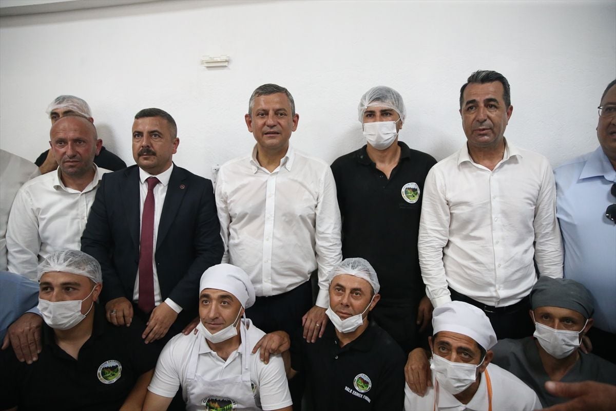 CHP Grup Başkanı Özel, Niğde'de ziyaretlerde bulundu