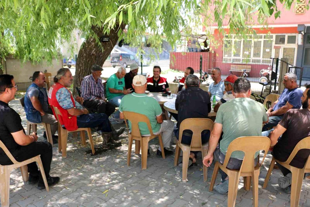 İl Tarım ve Orman Müdürü Koçaker, Uluköy'de çiftçilerle buluştu