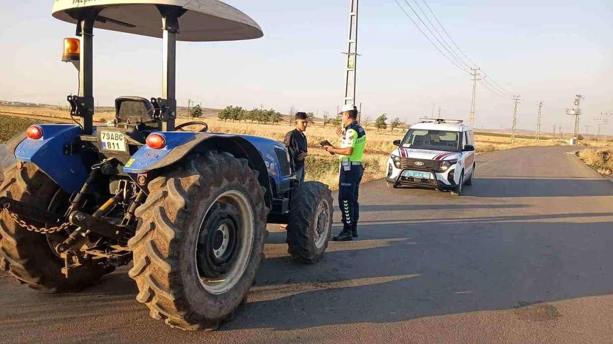 Kilis'te traktör ve tarım araçlarına trafik denetimi