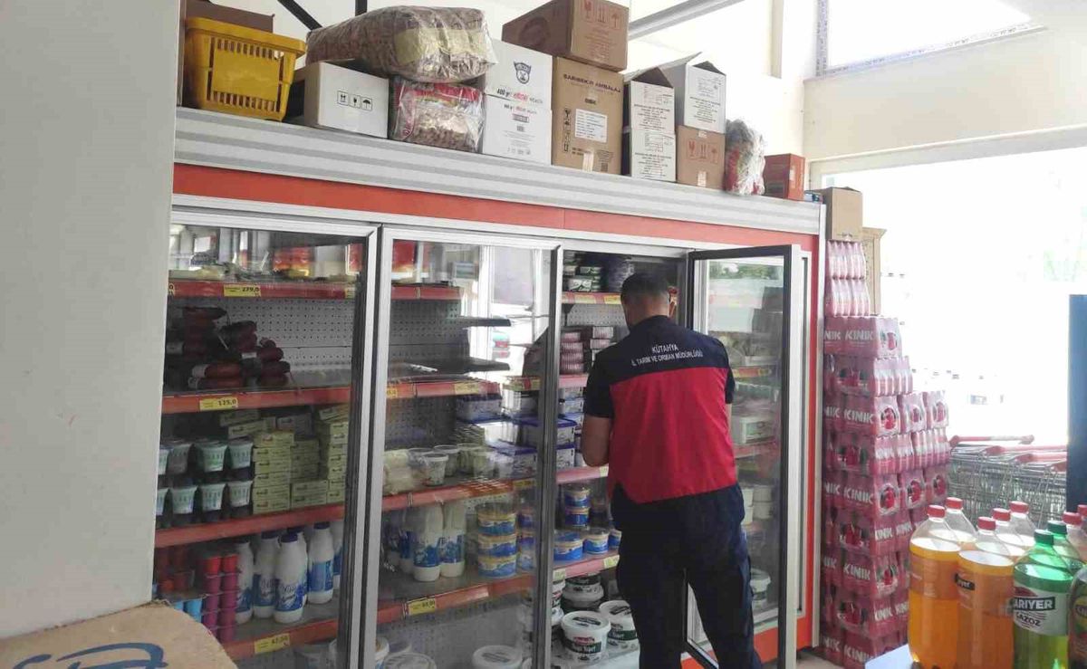 Emet'te Gıda Denetimleri Sürüyor