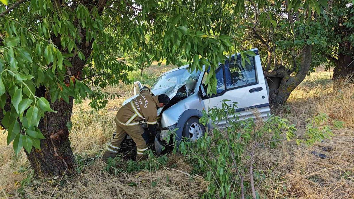 Yalvaç'ta Patpata Arkadan Çarpma: 1 Ölü, 5 Yaralı