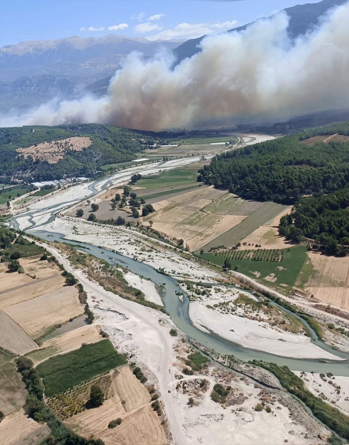 Muğla'daki Yangın Kaş'a Sıçradı