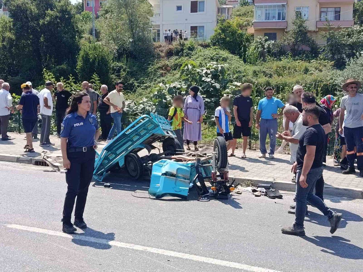 Yakakent'te feci kaza: 2'si ağır 4 yaralı