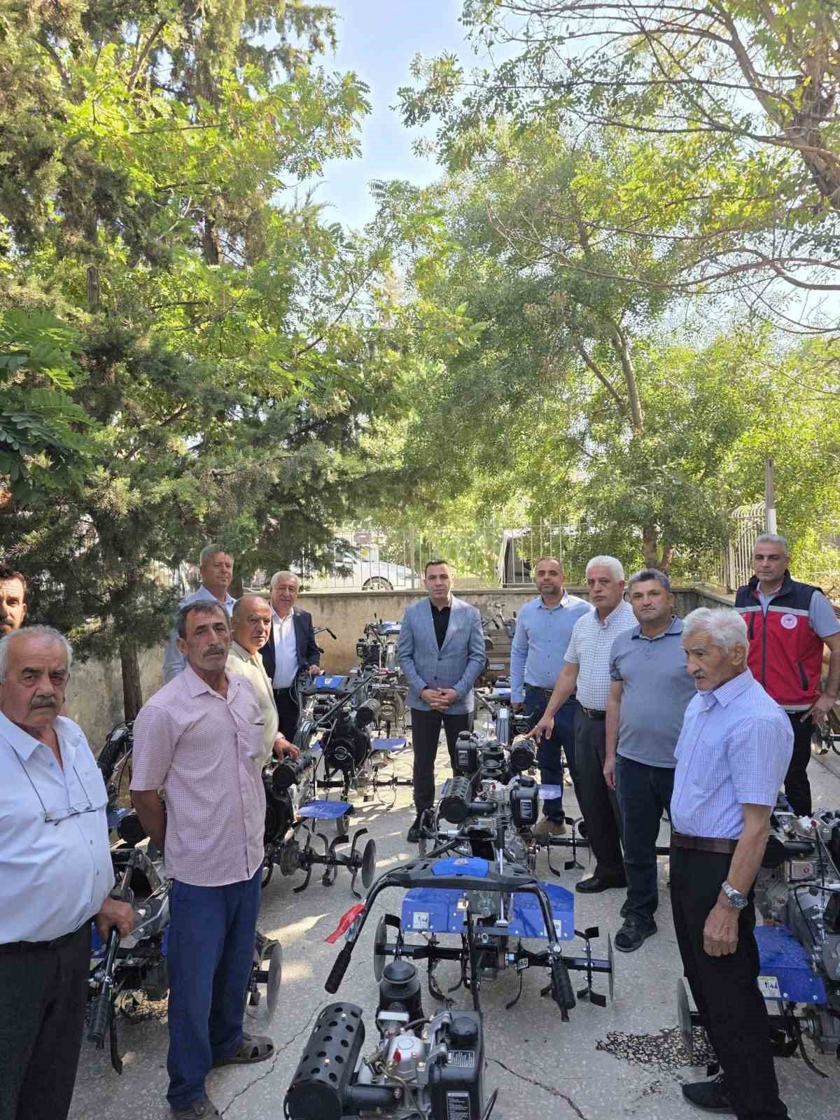 Adıyaman'da çiftçilere hibe destekli tarım aletleri dağıtıldı