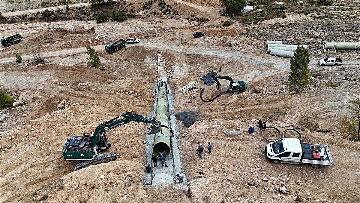 Malatya Darende'de Gökpınar Sulama Kanalı onarımı sürüyor, 43 bin dekar sulanacak