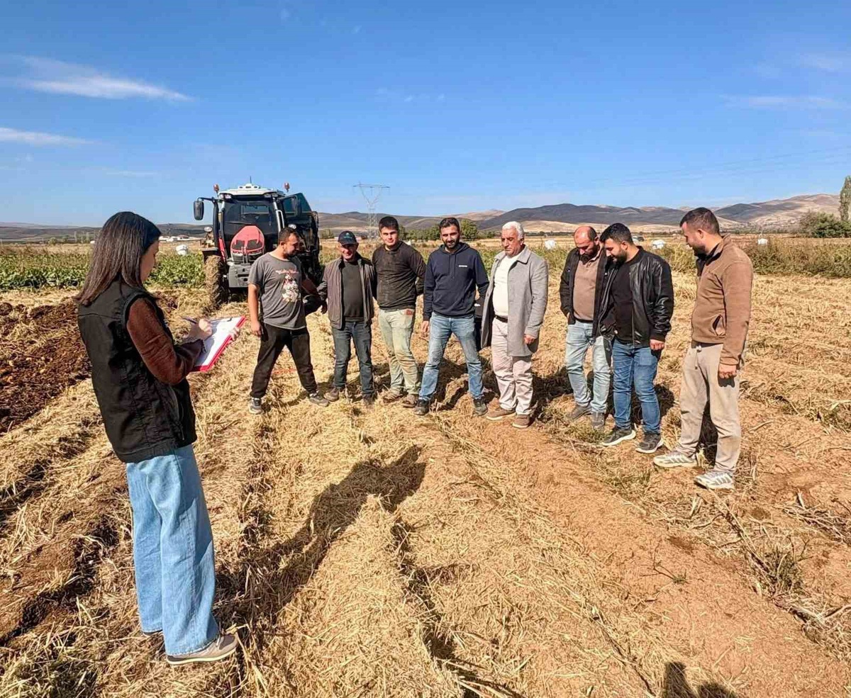 Afyonkarahisar'da Cuma Buluşmaları üreticiler için köy ziyaretleriyle sürüyor