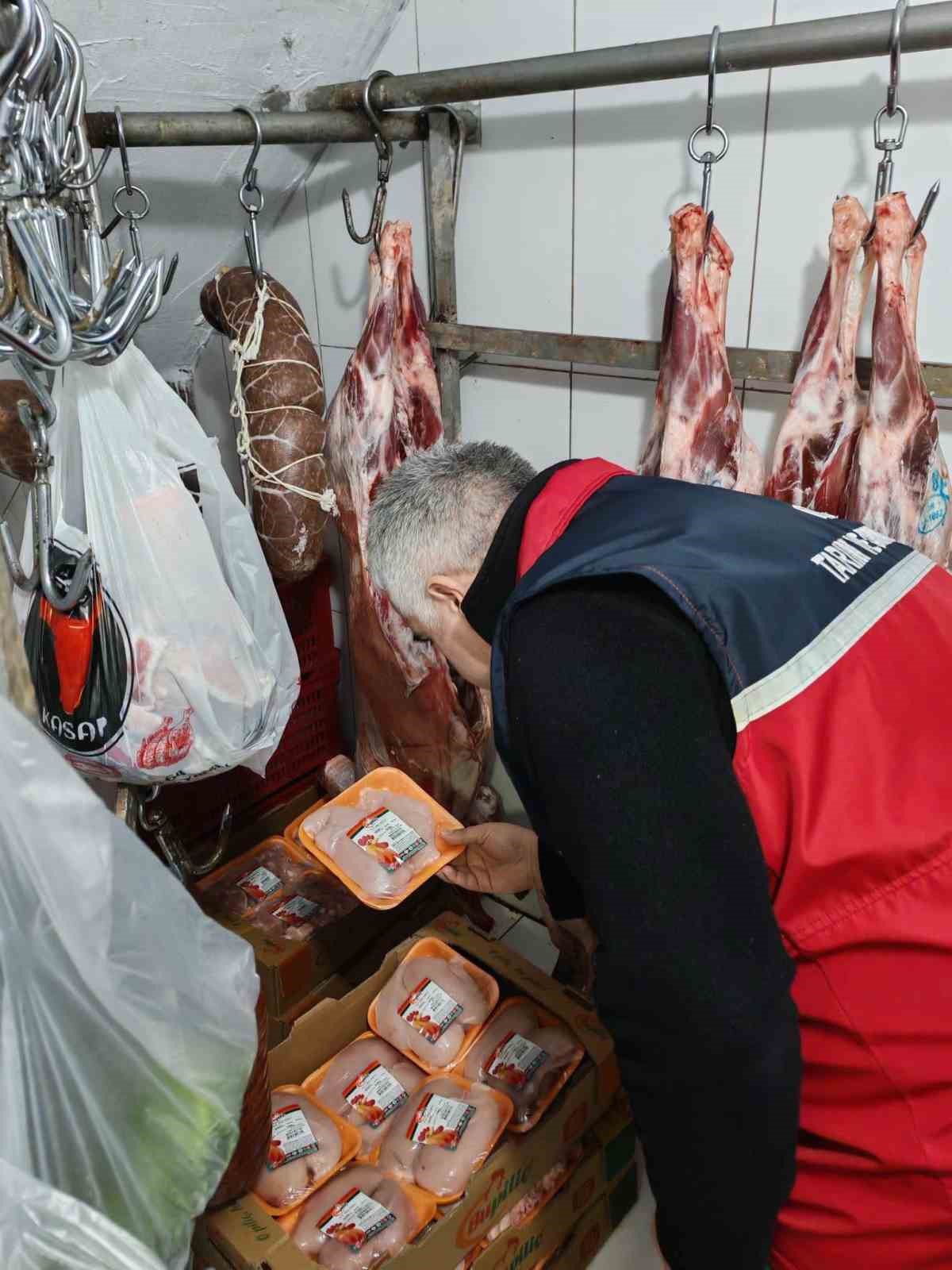Balıkesir Marmara'da Tarım Müdürlüğü gıda denetiminde işletmelere yaptırım uyguladı